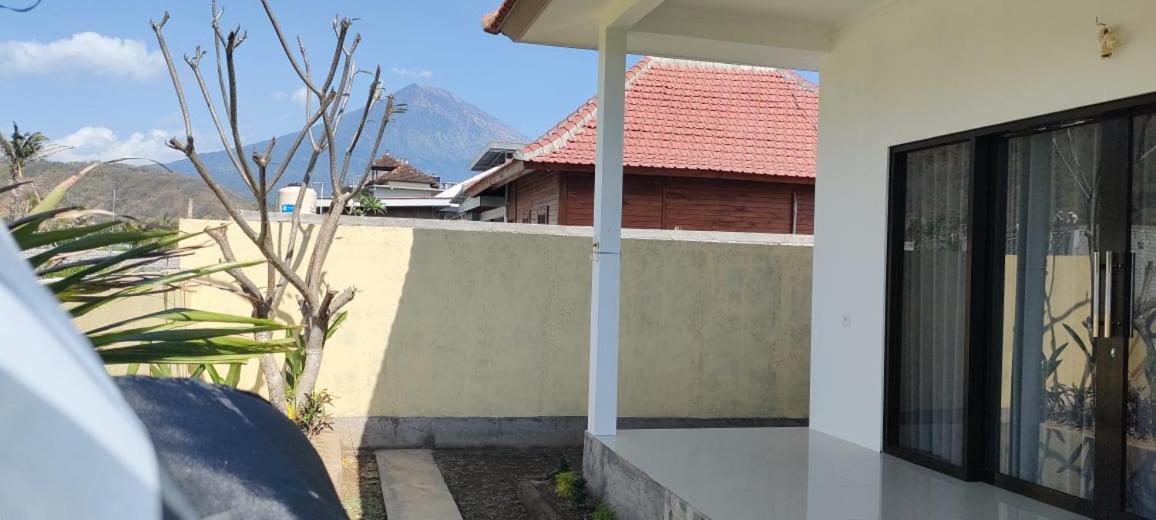 Amed Yudhadewata Hotel Buitenkant foto