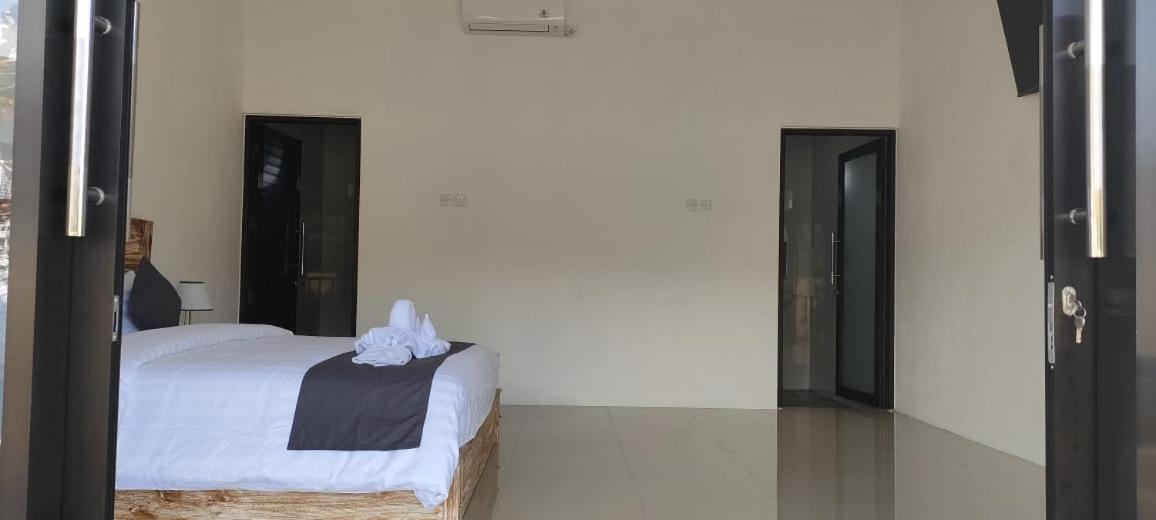 Amed Yudhadewata Hotel Buitenkant foto