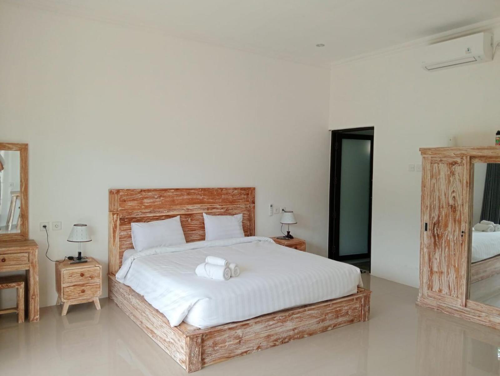Amed Yudhadewata Hotel Buitenkant foto